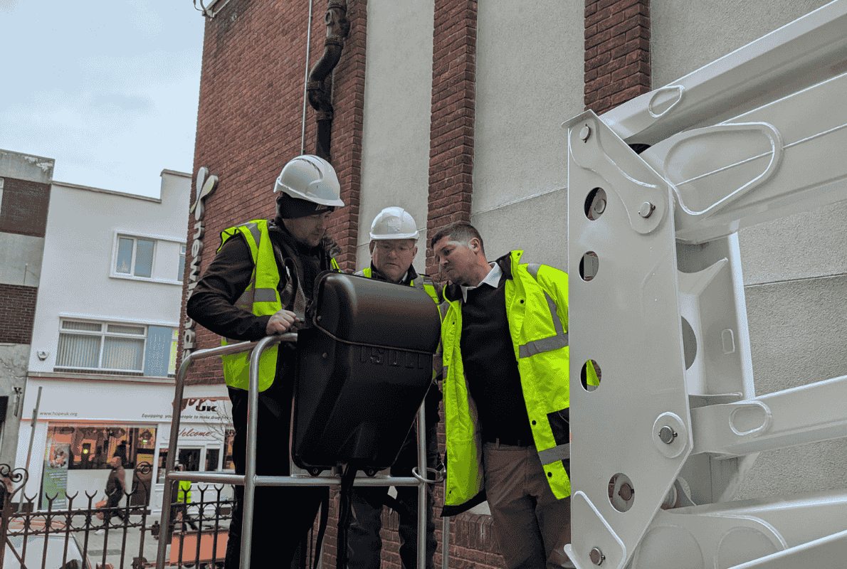 Booking a Demo is the Most-Important-Step-in-Buying-Access-Equipment-cherry-picker-demo