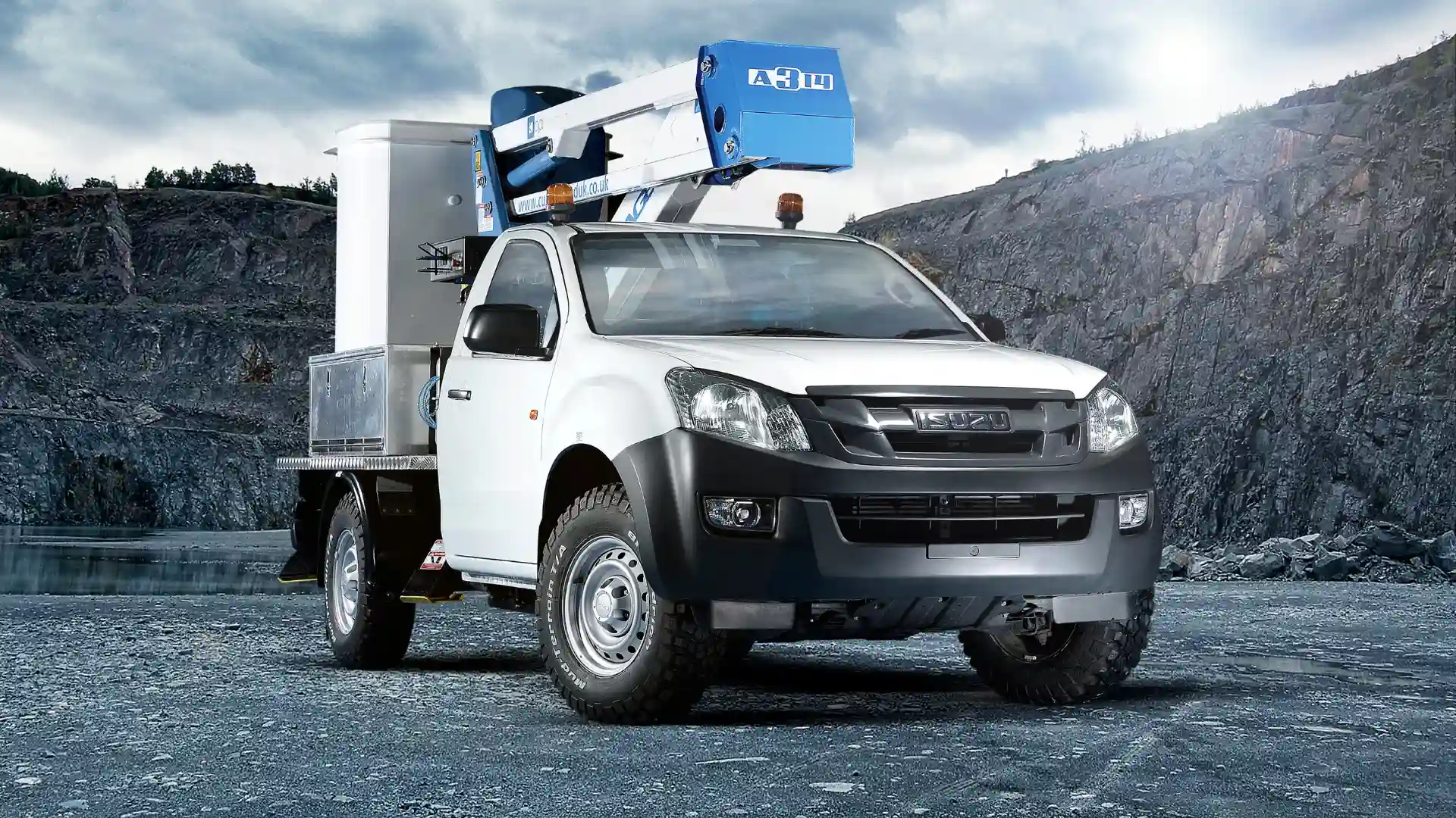 CPL-Isuzu-DMAX-4x4-Cherry-picker-A314-Gen-1