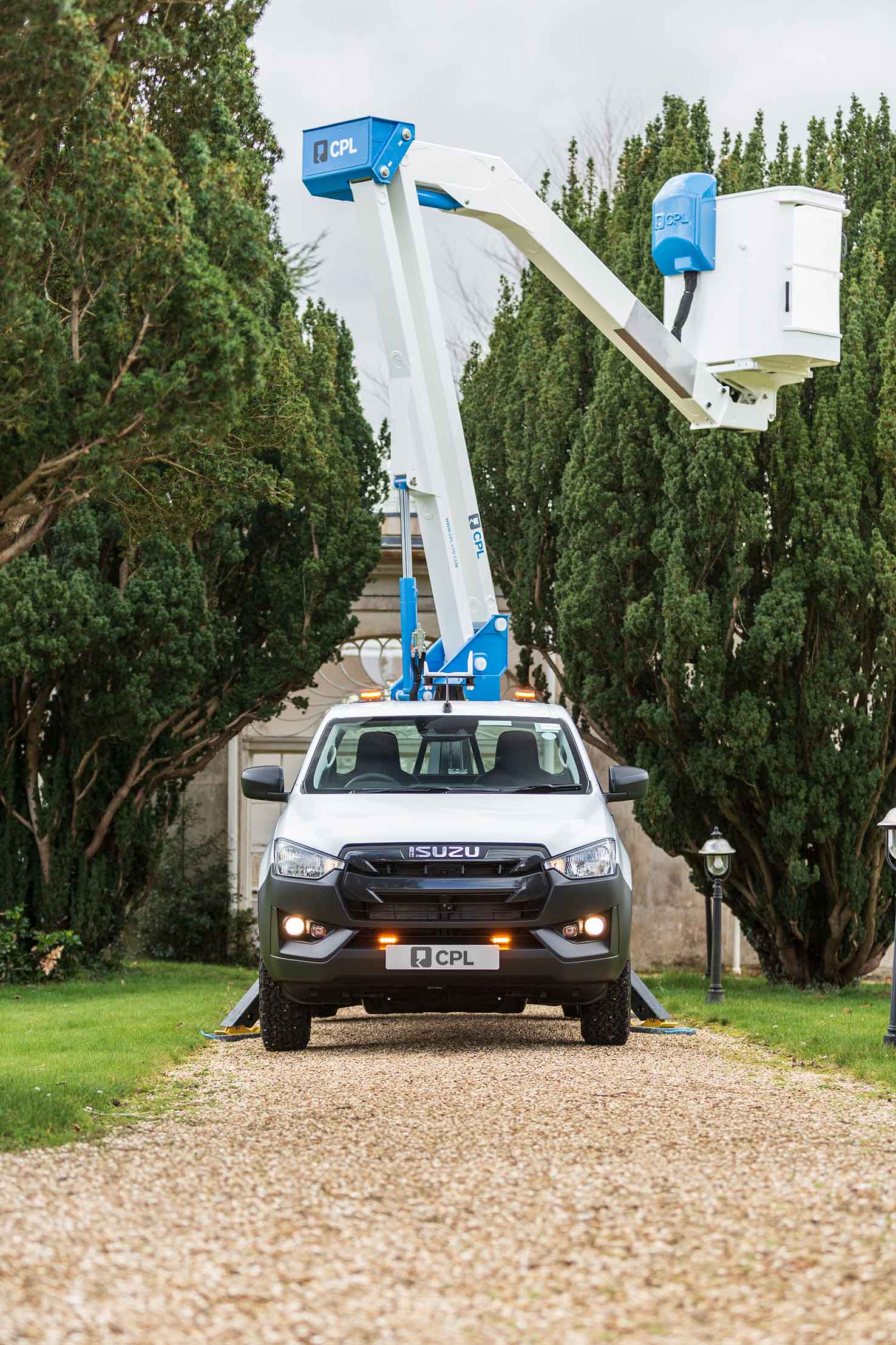 Isuzu Cherry Picker