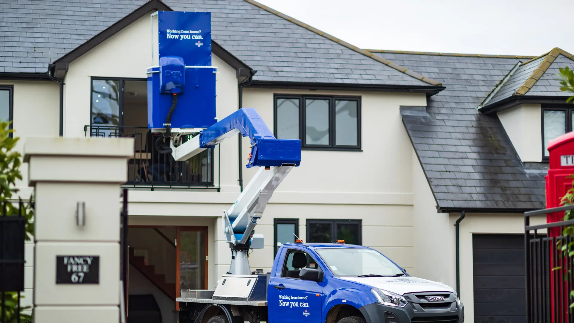 CPL-Heineken-collaboration-with-Cumberland-platforms-4x4-cherry-picker-P130