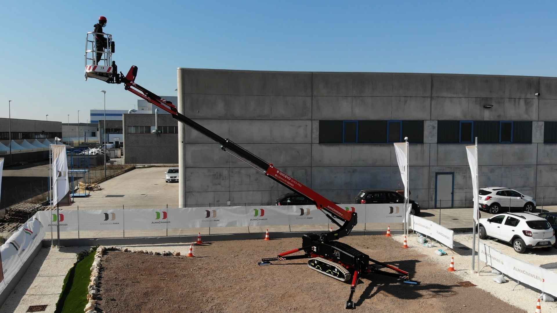 CPL-Tracked-spider- lift